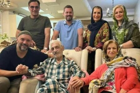 خانی بیک مبتلا به آلزایمر