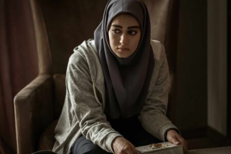 بازیگری با پول و پارتی نیست!