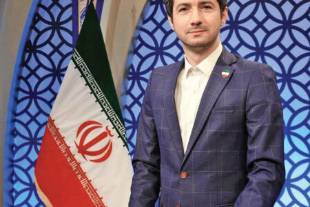 نجم‌الدین شریعتی: به سبک جدید در اجرا فکر می‌کنم/ مجری تابلوی یک برنامه است