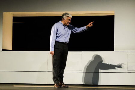 بازگشت رضا کیانیان به صحنه تئاتر