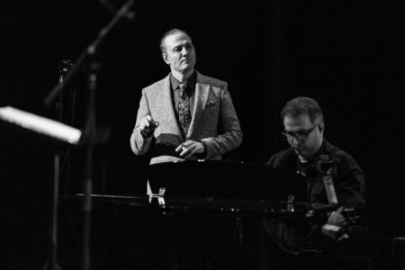 دیدار علیرضا قربانی با مخاطبانش در تهران