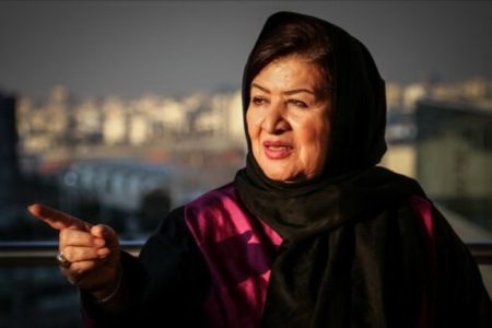 پوران درخشنده «عشق» می‌سازد