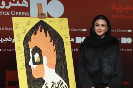 وقتی آزاده صمدی «ترس از اشک‌های واقعی» را به سینما می‌برد