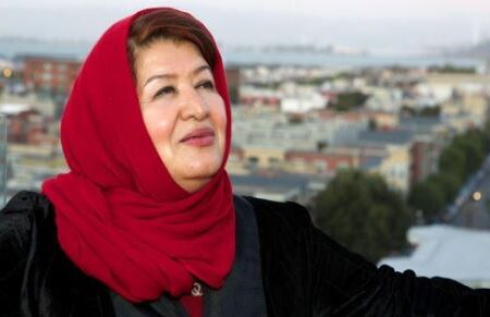 درخشنده: «گهواره به دوش» در انتظار پروانه ساخت است/ رمان «مادرم ایران» آماده انتشار