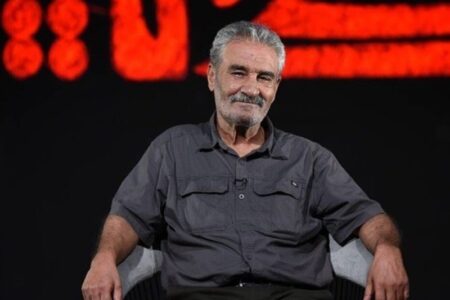 دهقان: پرچم فقط یک تکه پارچه نیست