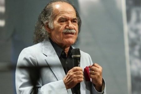 پیکر سیروس ابراهیم‌زاده در راه ایران